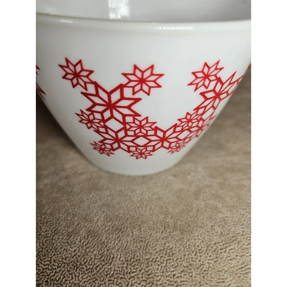 Set Of 6 IKEA Milk Glass Snowflake Bowls 2017 Nordic Snowflakes NEW